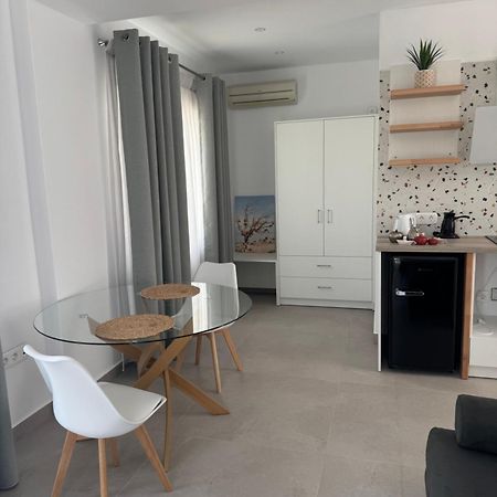 Podotas Group Hotel Kamares  Eksteriør billede